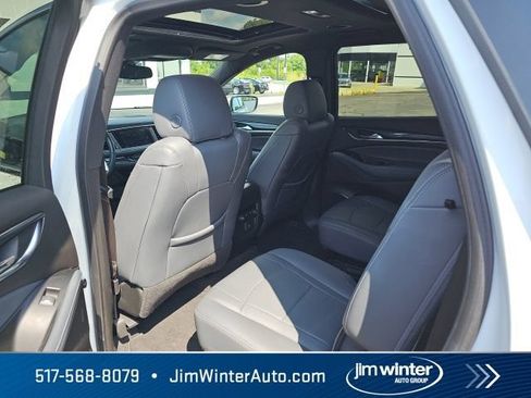 Used 2023 Buick Enclave Essence w/ Experience Buick Package AWD/4WD image 10