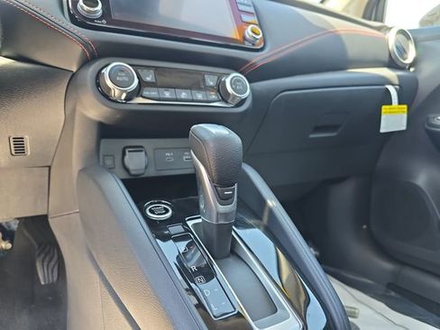 New 2025 Nissan Versa SR w/ Trunk Package FWD image 25