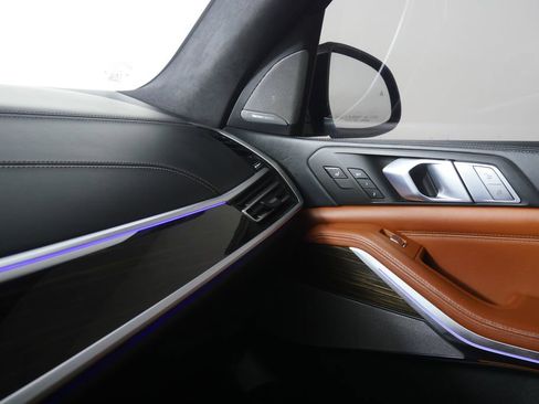 Used 2021 BMW X7 xDrive40i w/ M Sport Package image 30