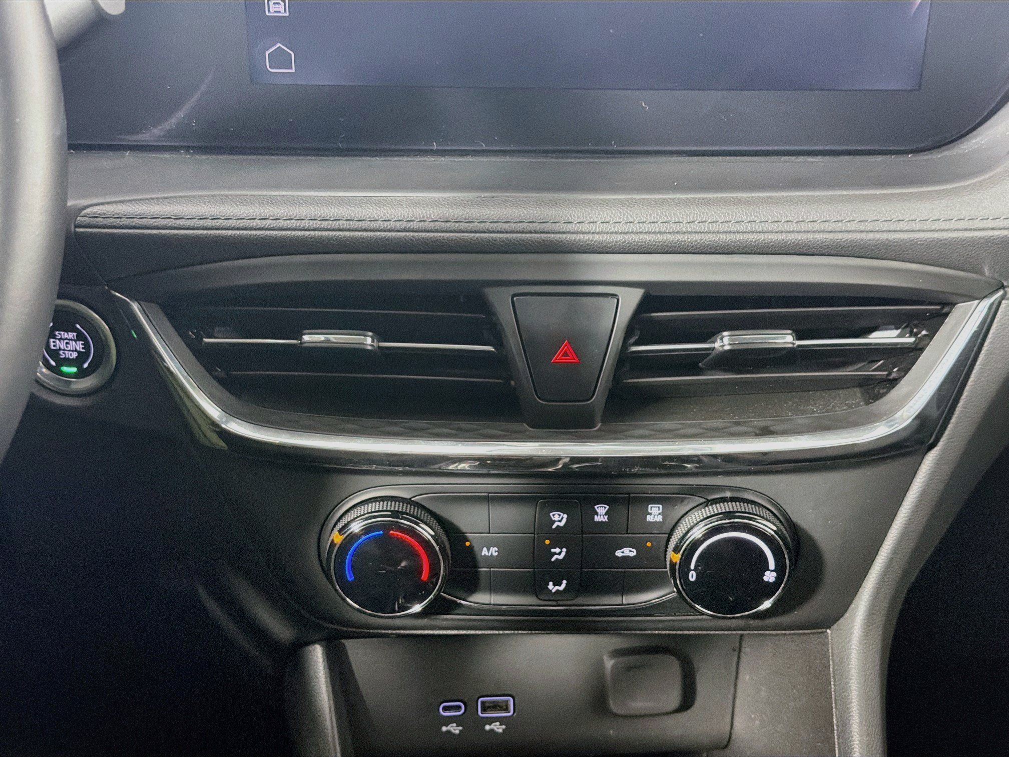 Used 2025 Buick Encore GX Preferred FWD image 24