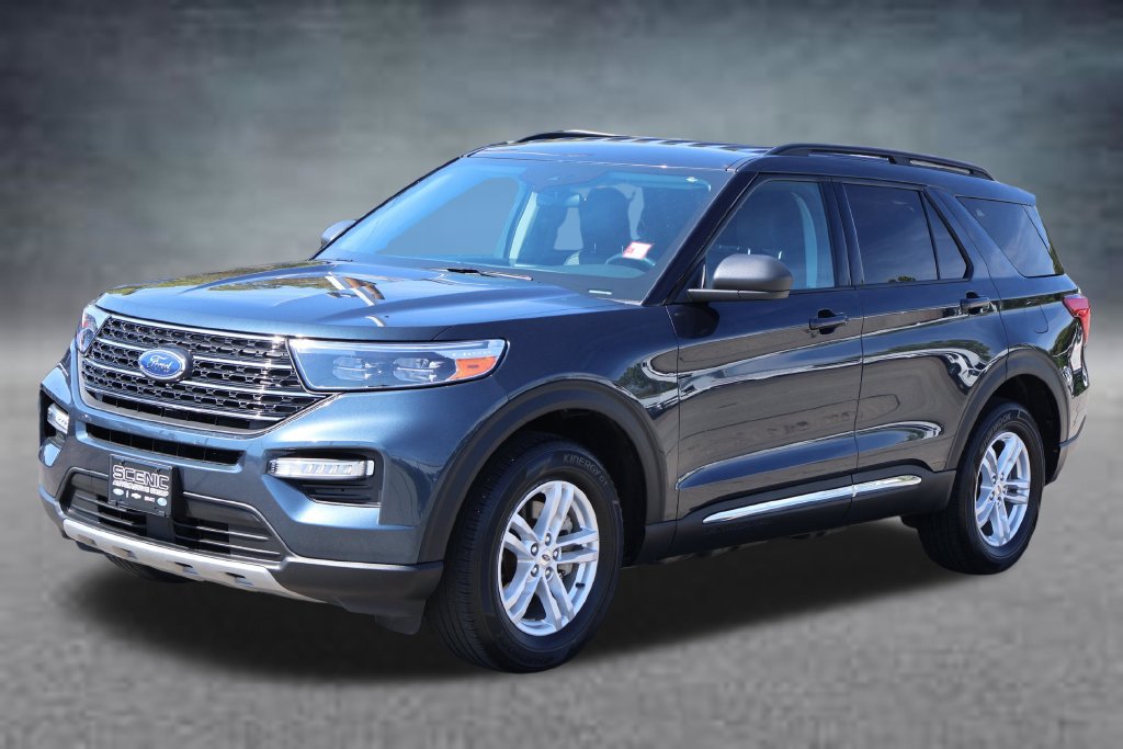 Used 2023 Ford Explorer XLT w/ Equipment Group 202A AWD/4WD image 26