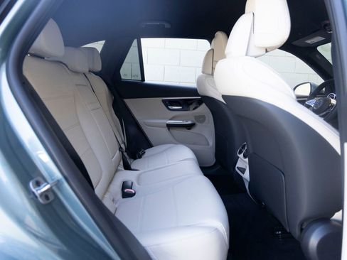 Used 2026 Mercedes-Benz GLC 300 image 24