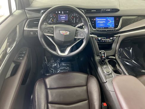 Used 2021 Cadillac XT6 Premium Luxury image 23