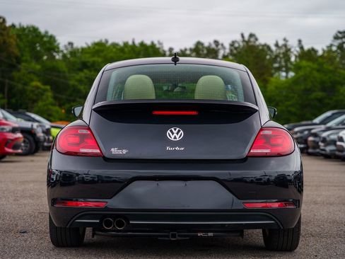 Used 2018 Volkswagen Beetle 2.0T SE FWD image 10