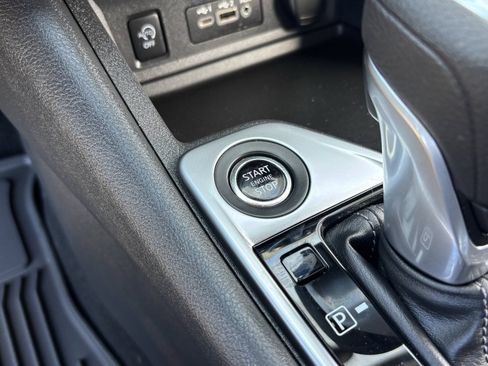Certified 2025 Nissan Sentra SV FWD image 27