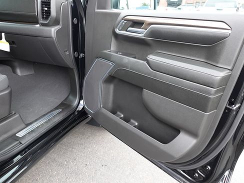 Used 2024 Chevrolet Silverado 1500 LT AWD/4WD image 30