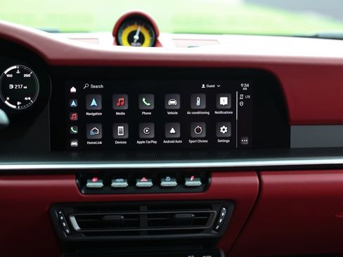 Used 2024 Porsche 911 Carrera w/ Premium Package image 23