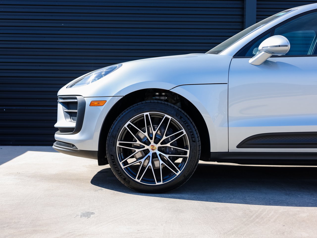 Certified 2026 Porsche Macan AWD/4WD image 11