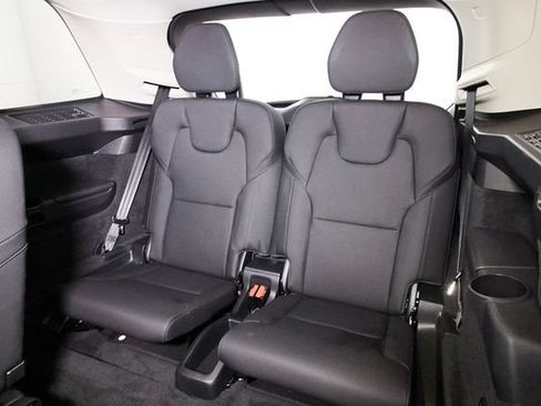 Used 2025 Volvo XC90 B6 Plus w/ Protection Package Premier AWD/4WD image 26