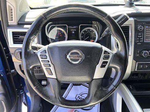 Used 2017 Nissan Titan SL RWD image 9