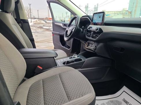 Used 2022 Ford Escape SE w/ Cold Weather Package image 16