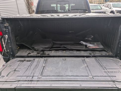 Used 2022 Ford F150 Lightning Lariat image 30