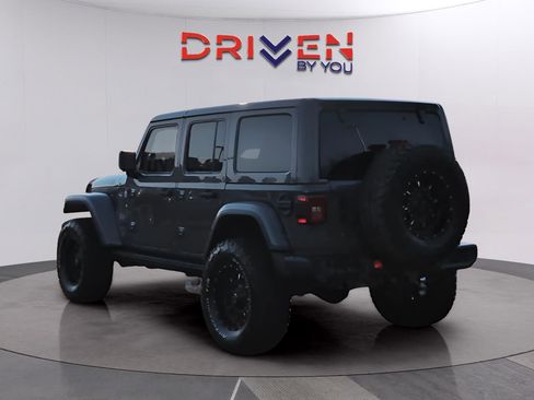 Used 2019 Jeep Wrangler Unlimited Sahara w/ Quick Order Package 24M Moab image 3