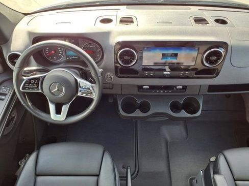 Used 2024 Mercedes-Benz Sprinter 3500 image 4