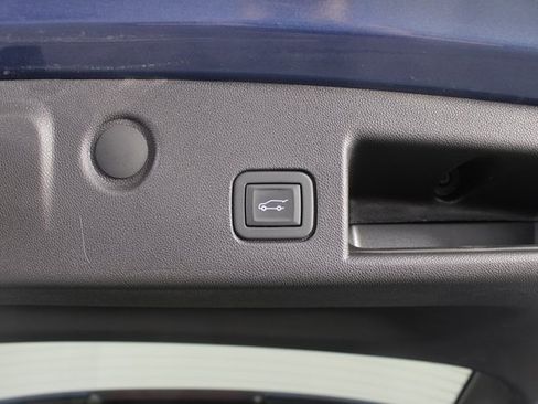 Used 2024 Chevrolet Equinox LT w/ LPO, Floor Liner Package image 18