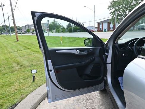 Used 2020 Ford Escape SEL AWD/4WD image 25