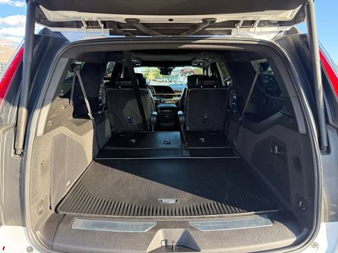Used 2023 Cadillac Escalade ESV Sport Platinum w/ LPO, Floor Liner Package AWD/4WD image 13