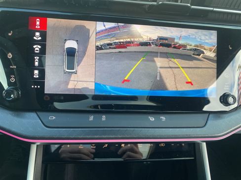 Used 2025 Jeep Wagoneer S Limited image 16