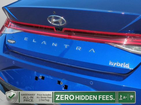Used 2023 Hyundai Elantra Limited w/ Preferred Accessory Package FWD image 26