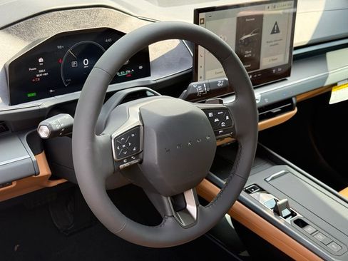 New 2026 Lexus ES 350e FWD image 14