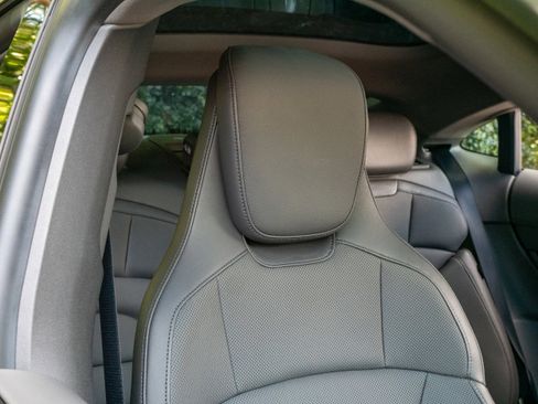 Certified 2022 Porsche Taycan image 34