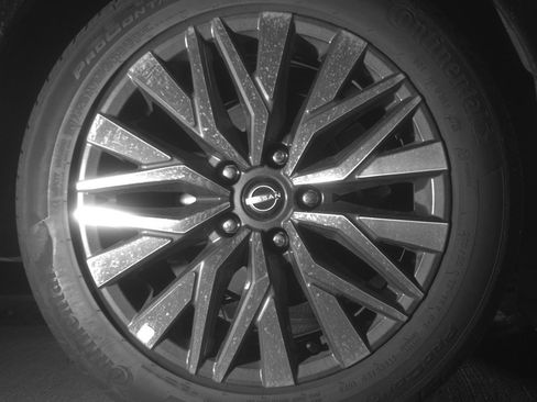 Used 2025 Nissan Altima 2.5 SV image 15