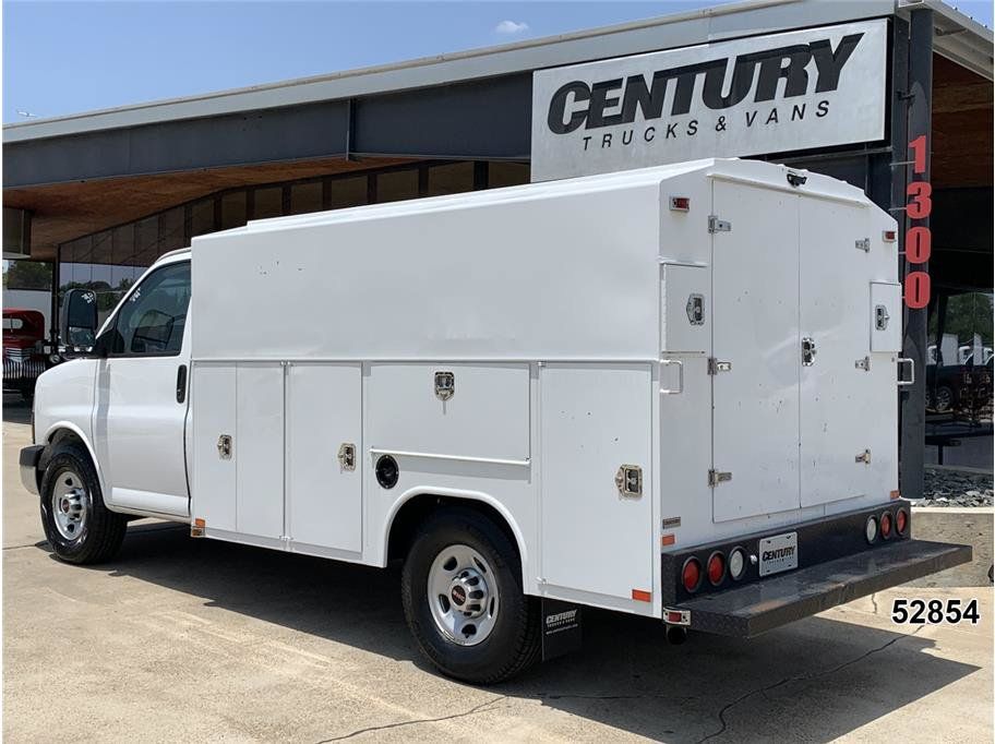 Used 2015 GMC Savana 3500 RWD image 6
