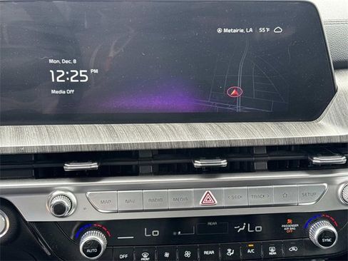 Used 2023 Kia Telluride EX w/ EX Captain's Chair Package image 31