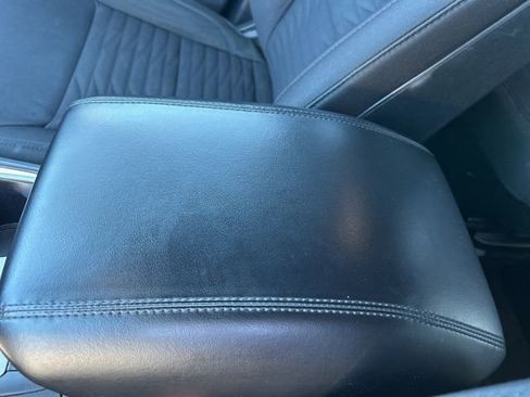 Used 2020 Ford Explorer XLT image 23