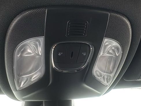 Used 2024 Jeep Compass Limited image 29