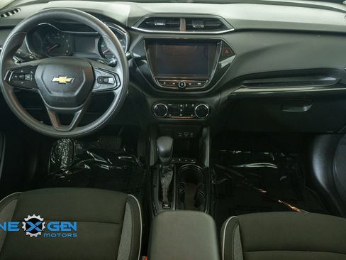 Used 2021 Chevrolet TrailBlazer LT w/ Convenience Package FWD image 30
