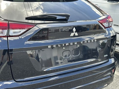 Used 2022 Mitsubishi Eclipse Cross SEL FWD image 9