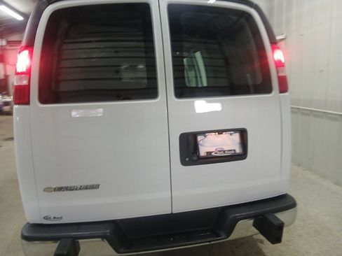 Used 2024 Chevrolet Express 2500 w/ Driver Convenience Package image 19