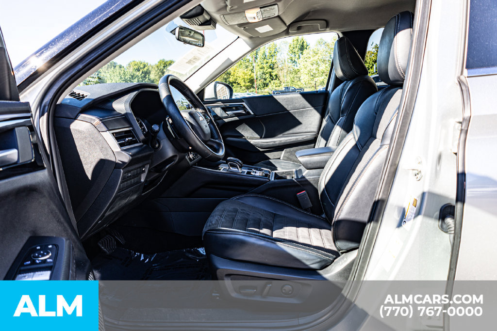 Used 2024 Mitsubishi Outlander SE AWD/4WD image 17