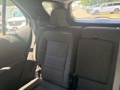 Used 2023 Chevrolet Equinox LT FWD image 13