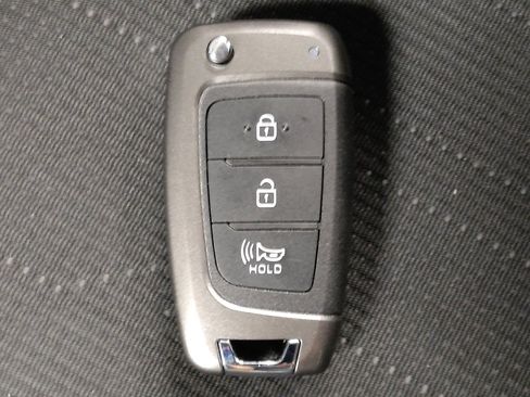 Used 2021 Hyundai Venue SE FWD image 32