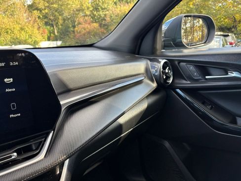 Used 2025 Chevrolet Equinox LT image 34