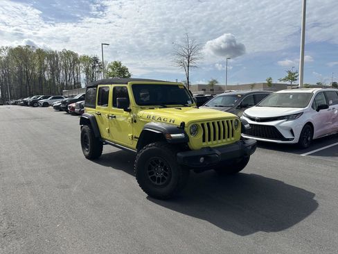 Used 2022 Jeep Wrangler Unlimited Sport w/ Xtreme Recon 35" Tire Package image 4