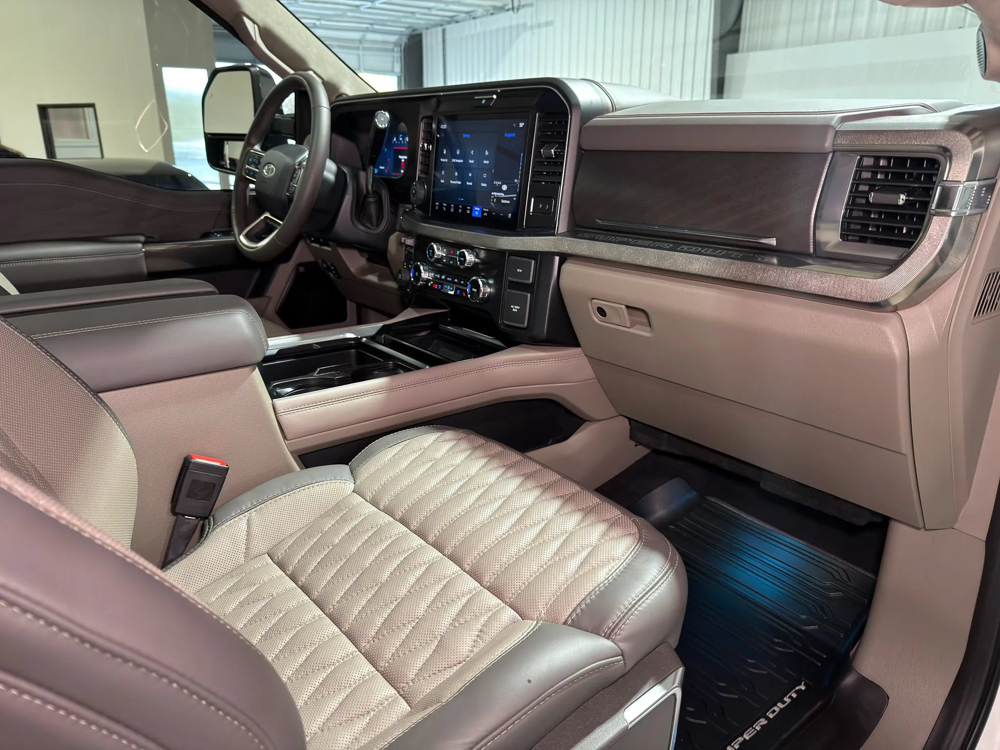 Used 2026 Ford F450 Platinum w/ Platinum Plus Package AWD/4WD image 25