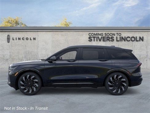 New 2025 Lincoln Nautilus Reserve image 3