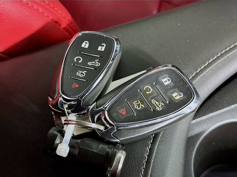 Used 2019 Chevrolet Camaro SS image 21