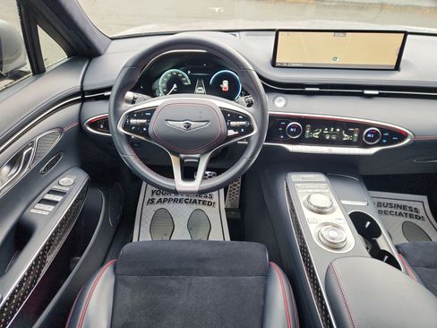 Used 2022 Genesis GV70 3.5T Sport w/ Sport Prestige Package image 40
