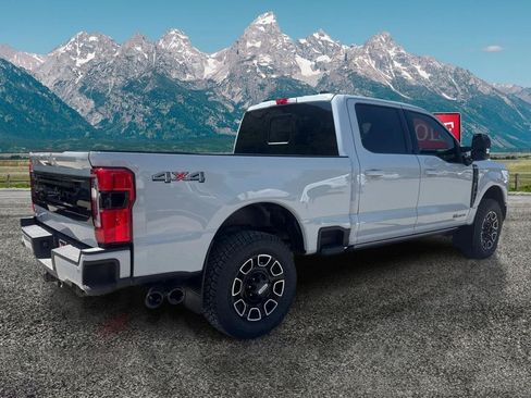 Used 2025 Ford F350 Platinum AWD/4WD image 5