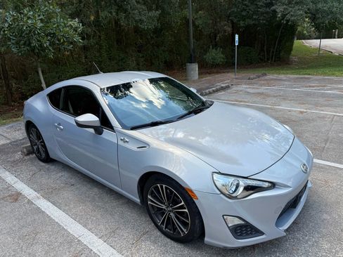 Used 2013 Scion FR-S image 1