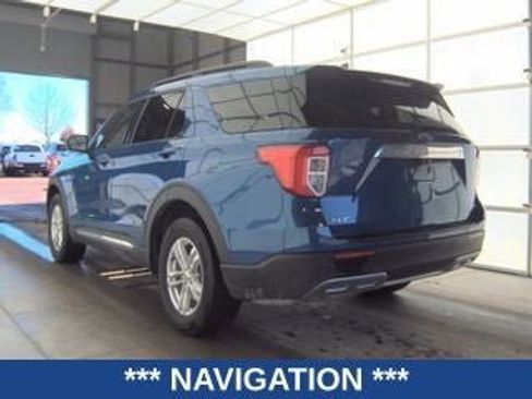 Used 2023 Ford Explorer XLT w/ Equipment Group 202A image 7