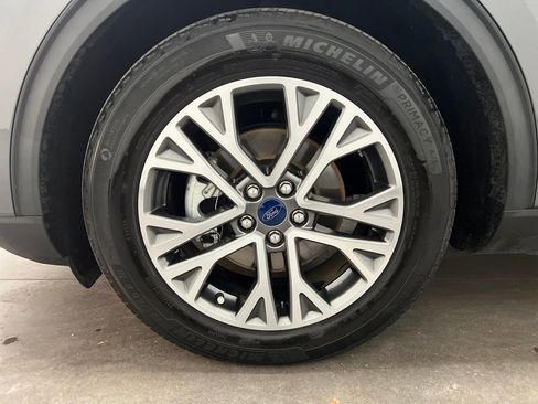 Used 2021 Ford Escape SEL w/ Technology Package image 31