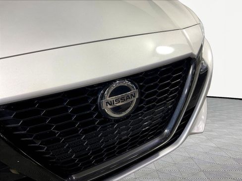 Used 2022 Nissan Altima 2.5 SR FWD image 31