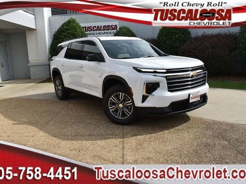 New 2026 Chevrolet Traverse LT w/ Driver Confidence Package image 1