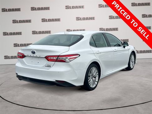 Used 2019 Toyota Camry XLE image 5