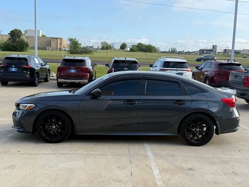 Used 2024 Honda Civic Sport image 2